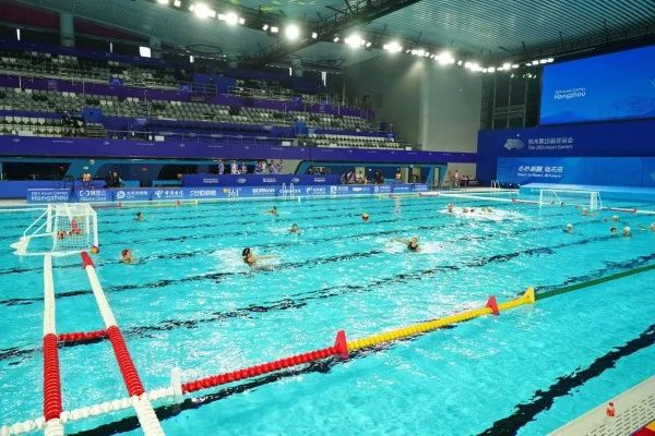 强乱强乱中文字幕