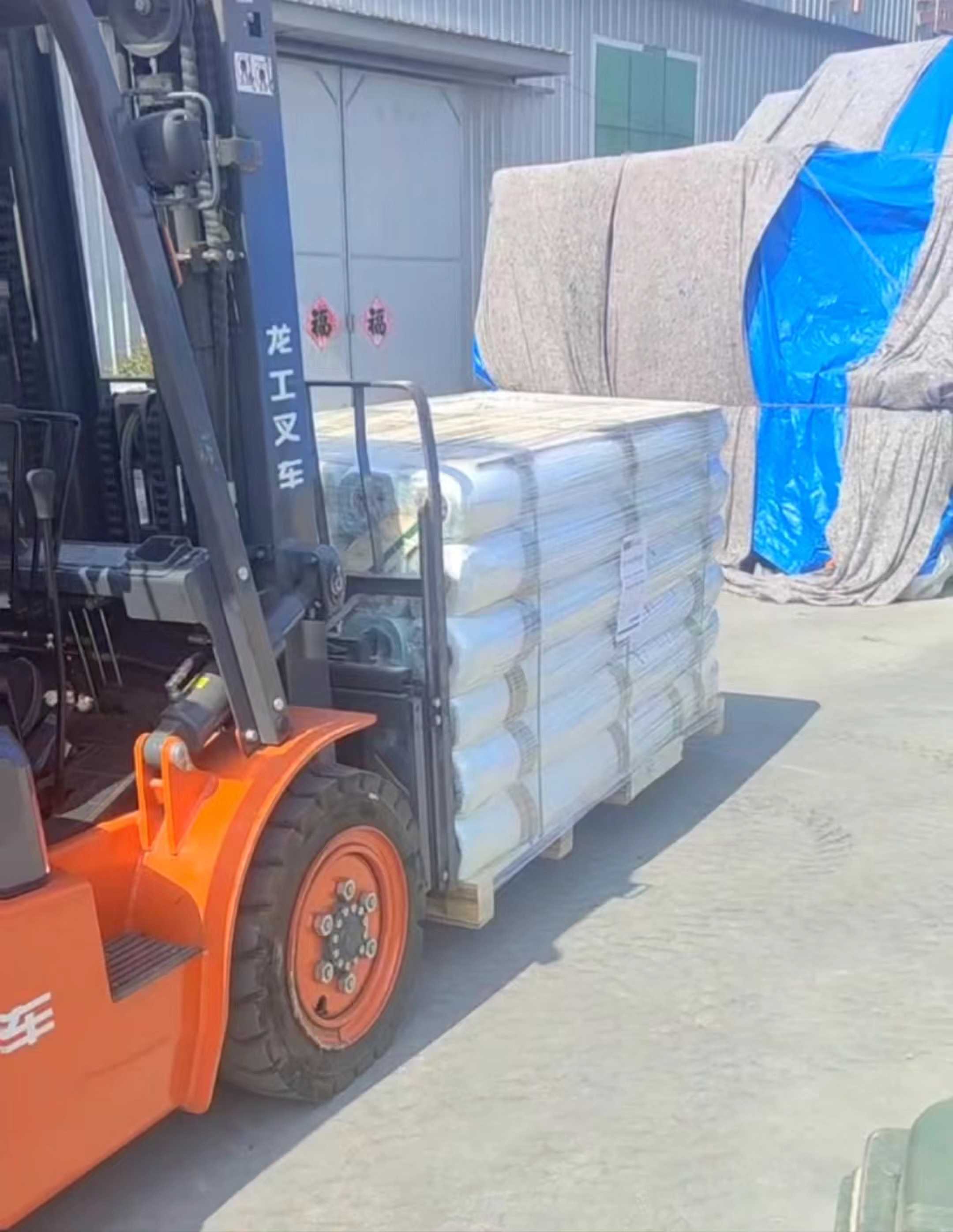 强乱强乱中文字幕