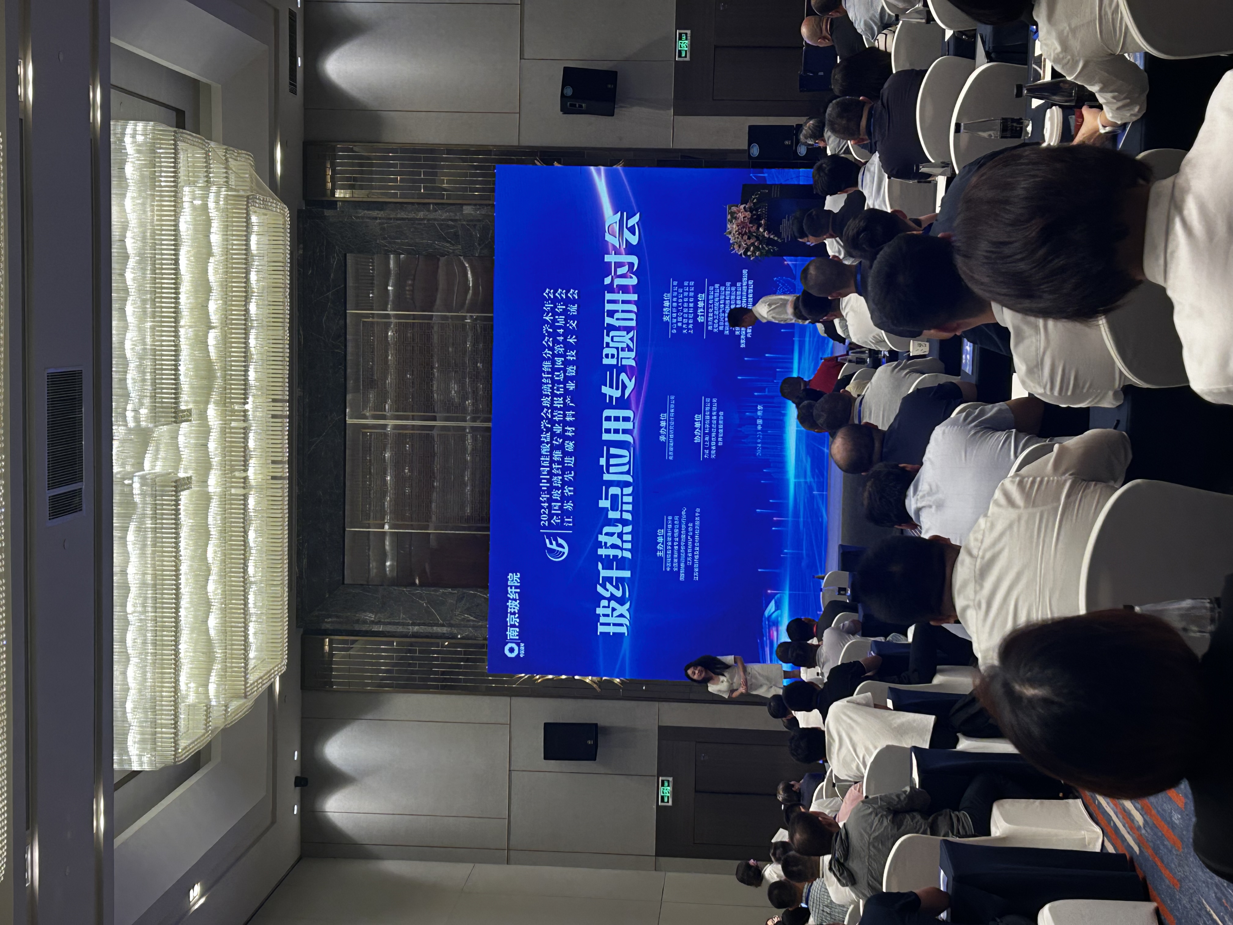 强乱强乱中文字幕